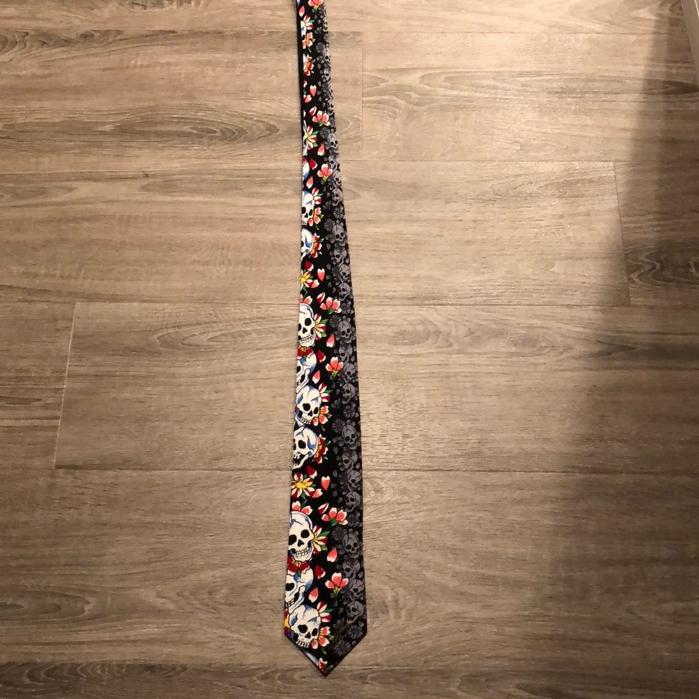 Ed Hardy skulls with flowers black tie